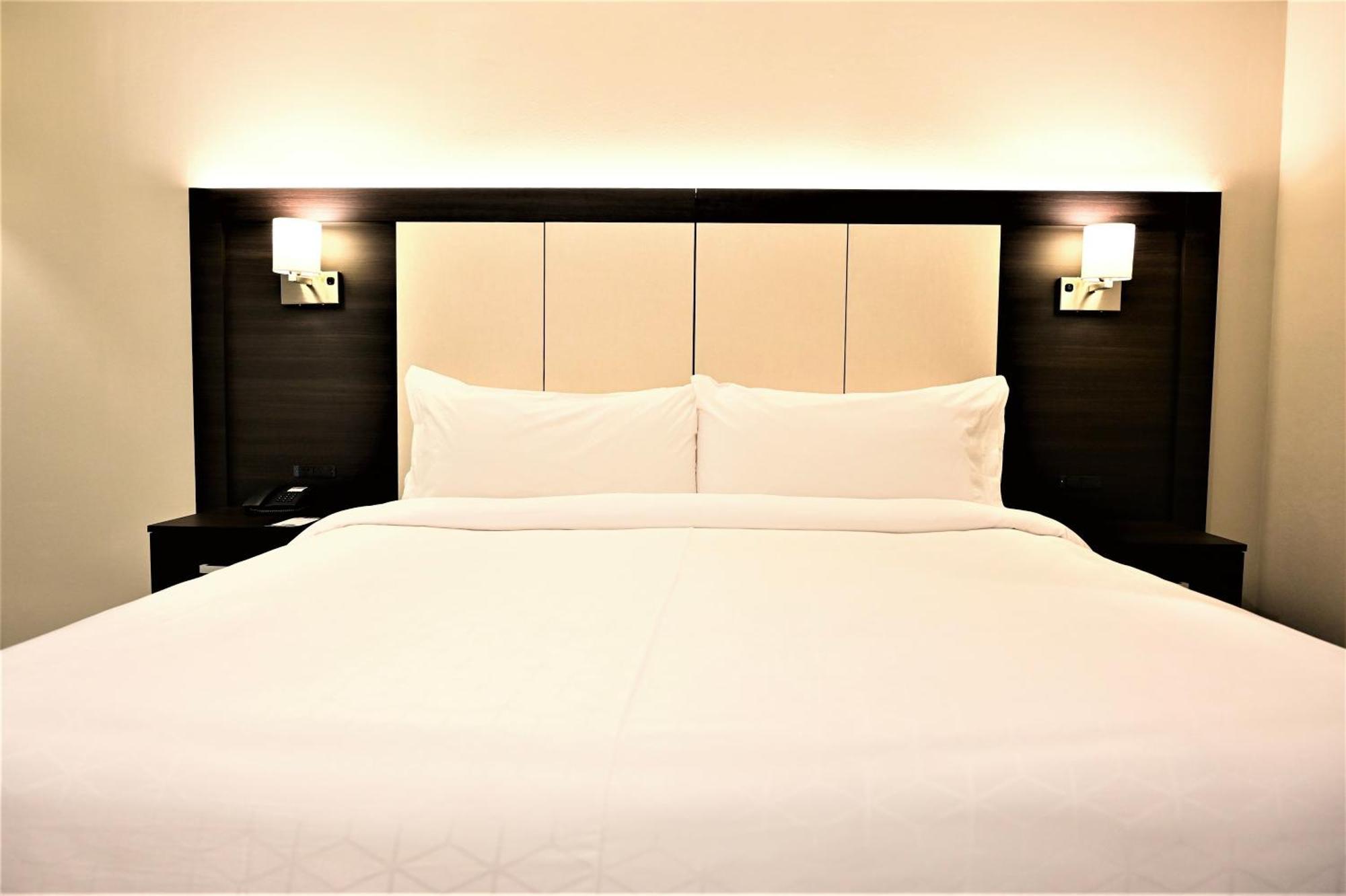 Holiday Inn Express Rosario By Ihg מראה חיצוני תמונה