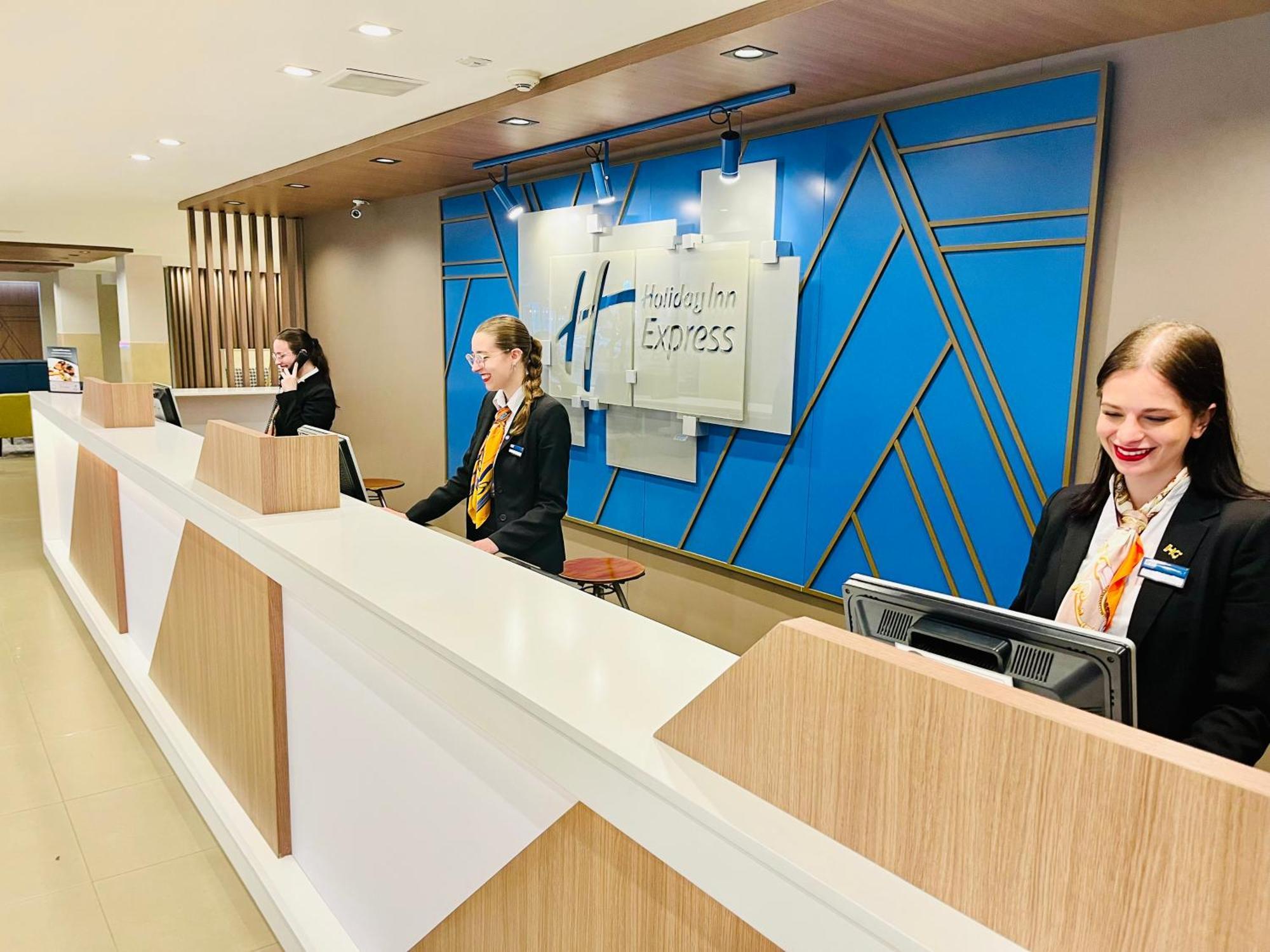 Holiday Inn Express Rosario By Ihg מראה חיצוני תמונה