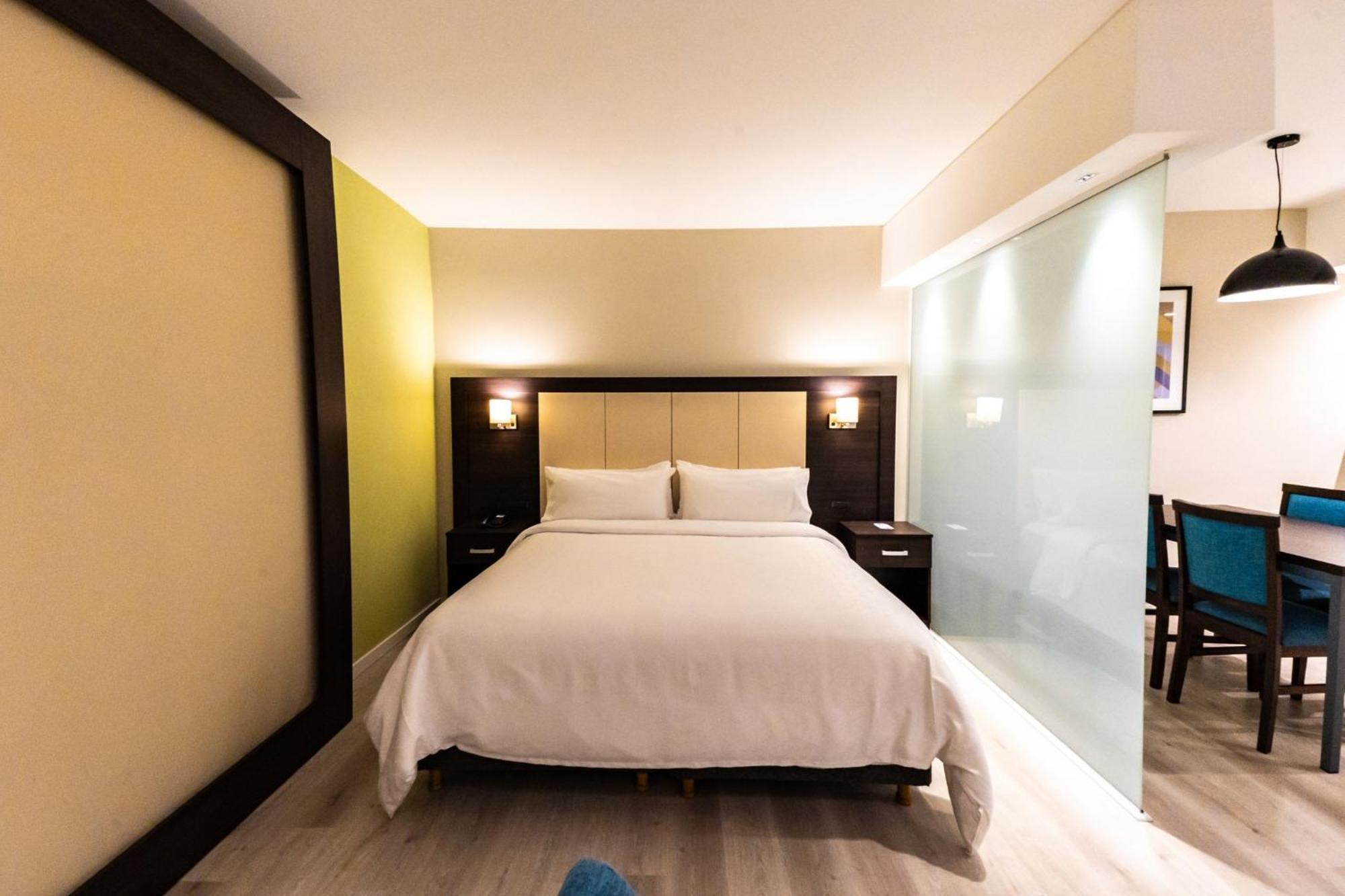 Holiday Inn Express Rosario By Ihg מראה חיצוני תמונה